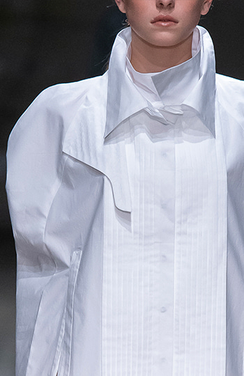 HAESUNG BONG, Shirt-cape , Raglan,  White, 면 100%, Cotton 100%